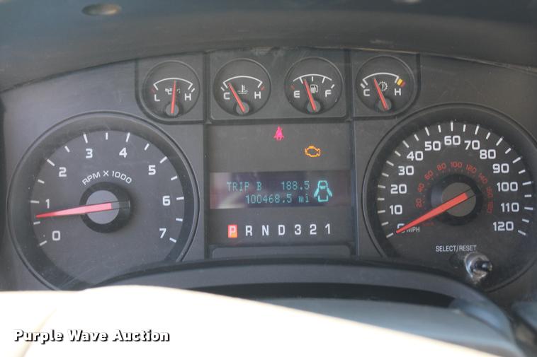 image for item K1924 2010 Ford F150 XL SuperCab pickup truck