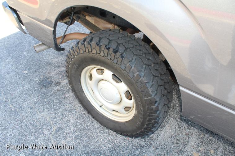 image for item K1924 2010 Ford F150 XL SuperCab pickup truck