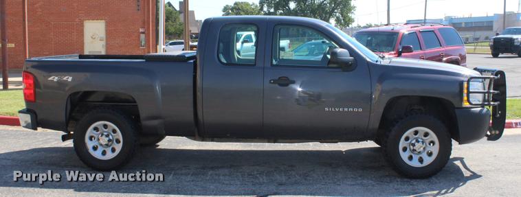 image for item K1925 2011 Chevrolet Silverado 1500 Ext. Cab pickup truck