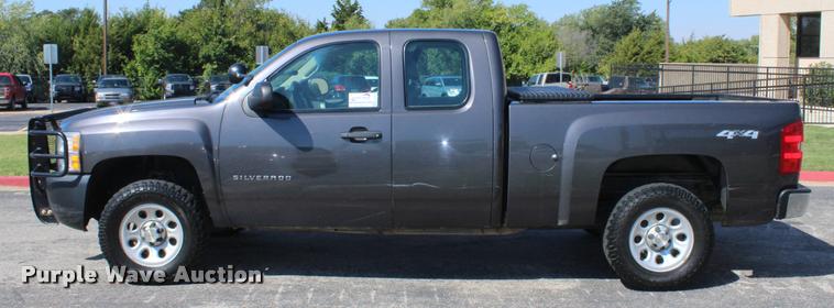 image for item K1925 2011 Chevrolet Silverado 1500 Ext. Cab pickup truck
