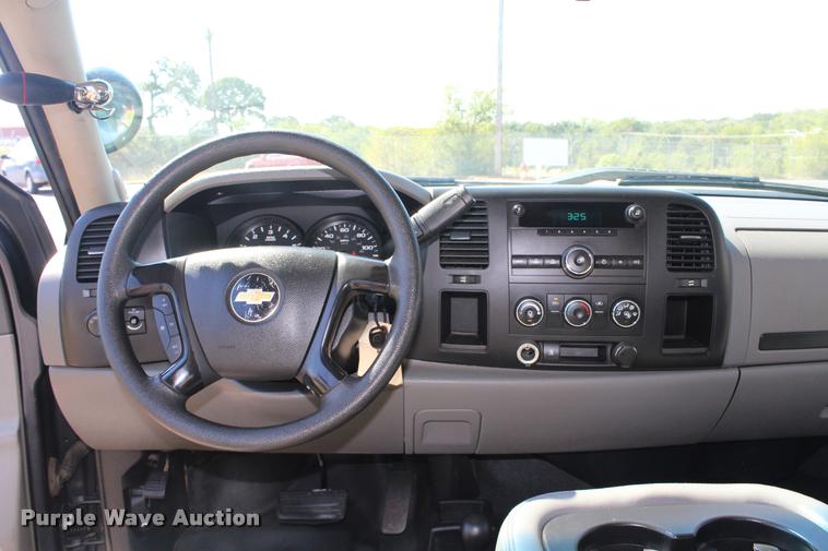 image for item K1925 2011 Chevrolet Silverado 1500 Ext. Cab pickup truck