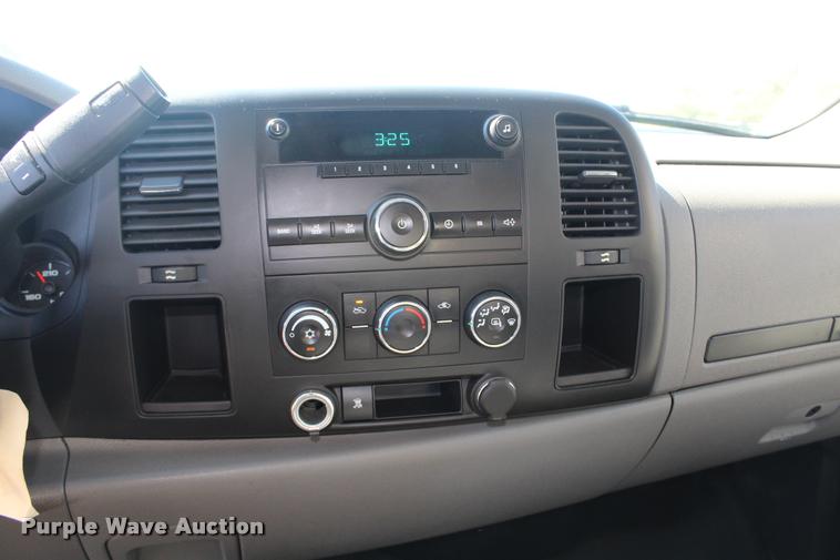 image for item K1925 2011 Chevrolet Silverado 1500 Ext. Cab pickup truck