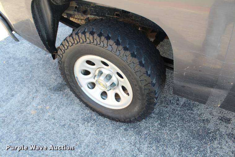 image for item K1925 2011 Chevrolet Silverado 1500 Ext. Cab pickup truck