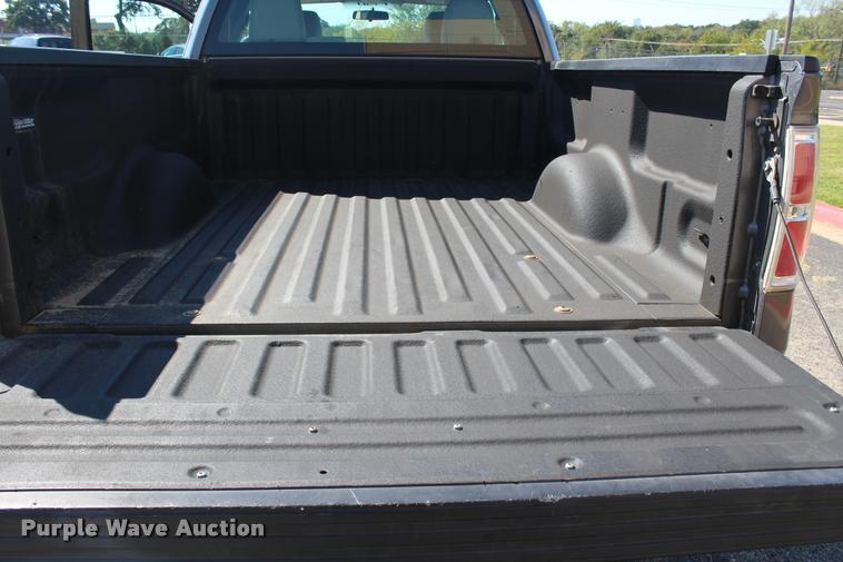 image for item K1928 2010 Ford F150 XL SuperCab pickup truck