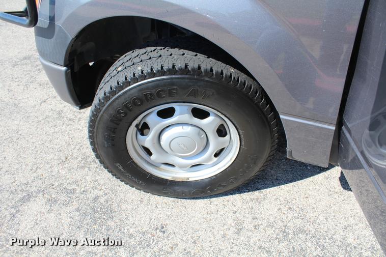 image for item K1928 2010 Ford F150 XL SuperCab pickup truck