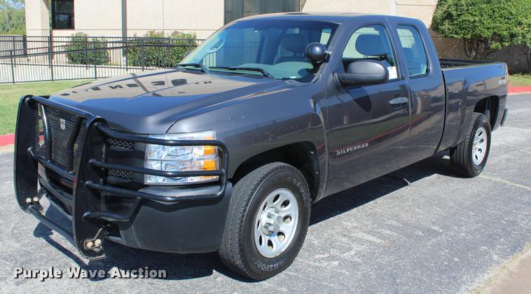 image for item K1929 2011 Chevrolet Silverado 1500 Ext. Cab pickup truck