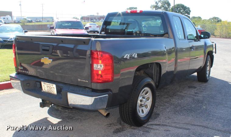image for item K1929 2011 Chevrolet Silverado 1500 Ext. Cab pickup truck