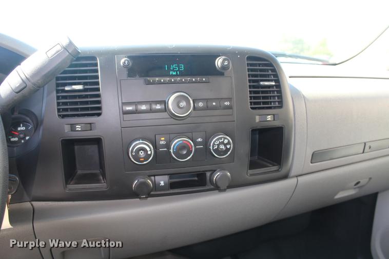 image for item K1929 2011 Chevrolet Silverado 1500 Ext. Cab pickup truck