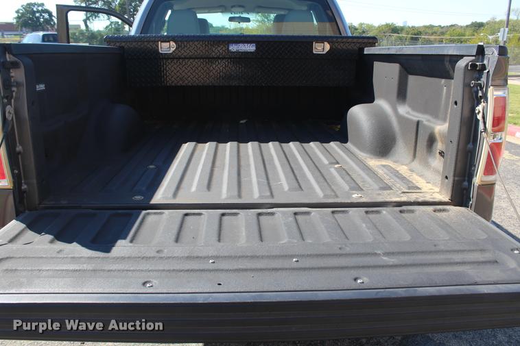 image for item K1930 2010 Ford F150 XL SuperCab pickup truck