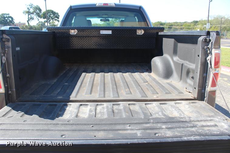 image for item K1931 2010 Ford F150 XL SuperCab pickup truck