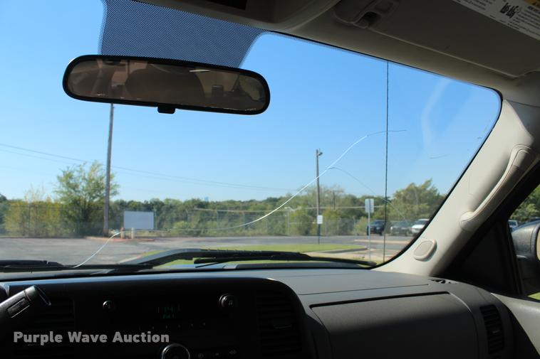 image for item K1932 2011 Chevrolet Silverado 1500 Ext. Cab pickup truck