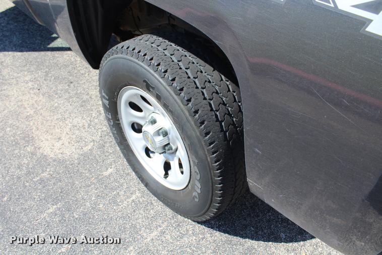 image for item K1932 2011 Chevrolet Silverado 1500 Ext. Cab pickup truck