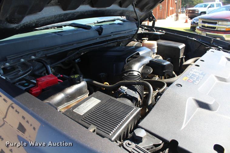 image for item K1932 2011 Chevrolet Silverado 1500 Ext. Cab pickup truck