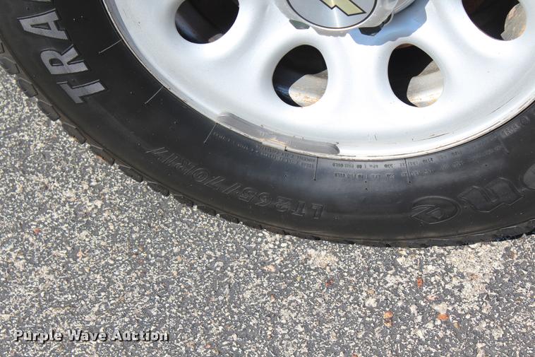 image for item K1934 2011 Chevrolet Silverado 1500 Ext. Cab pickup truck