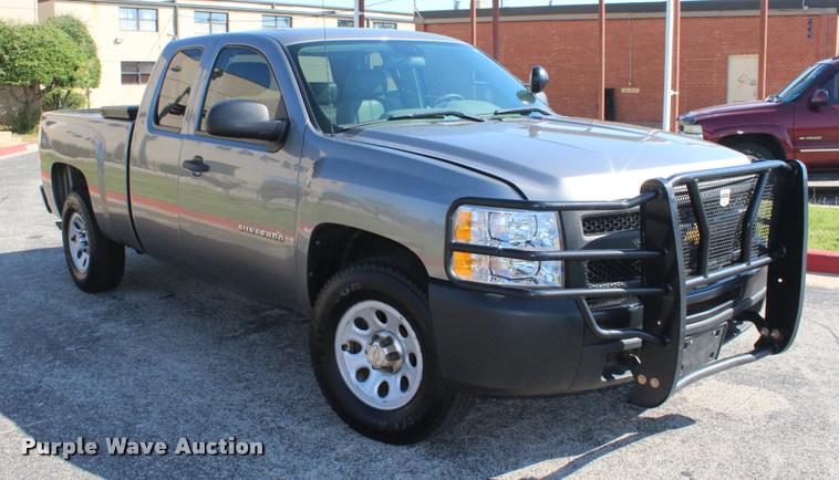 image for item K1938 2012 Chevrolet Silverado 1500 Ext. Cab pickup truck