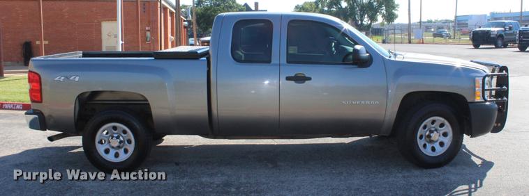 image for item K1938 2012 Chevrolet Silverado 1500 Ext. Cab pickup truck