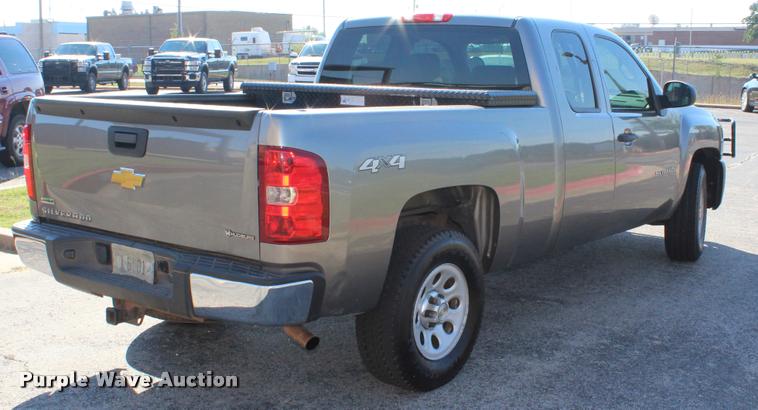 image for item K1938 2012 Chevrolet Silverado 1500 Ext. Cab pickup truck