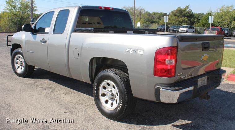 image for item K1938 2012 Chevrolet Silverado 1500 Ext. Cab pickup truck