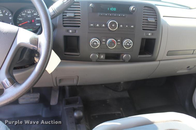 image for item K1938 2012 Chevrolet Silverado 1500 Ext. Cab pickup truck