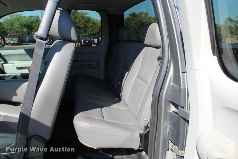 image for item K1938 2012 Chevrolet Silverado 1500 Ext. Cab pickup truck