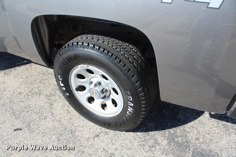 image for item K1938 2012 Chevrolet Silverado 1500 Ext. Cab pickup truck