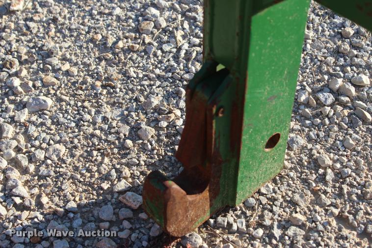 image for item L4811 John Deere quick attach