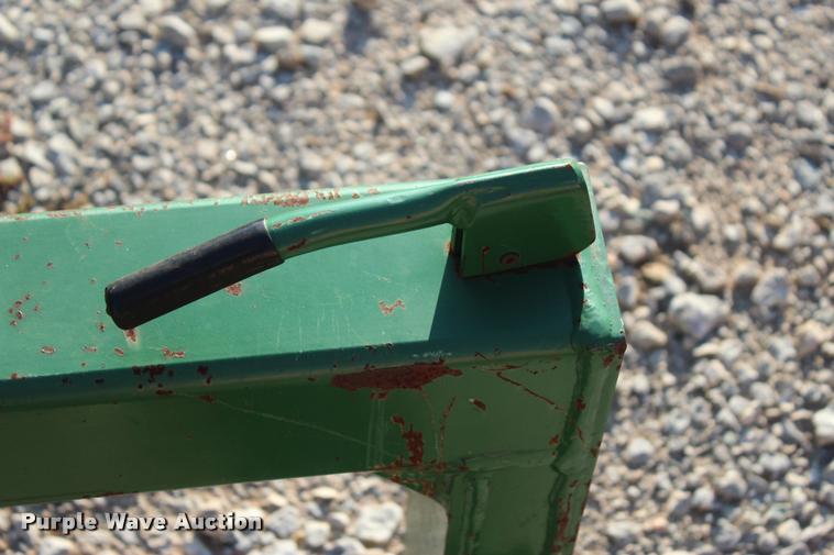 image for item L4811 John Deere quick attach