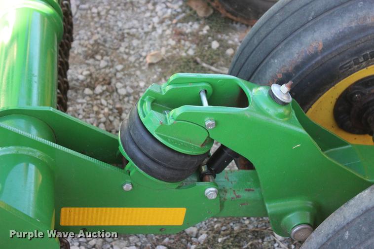 image for item L4813 2015 John Deere CX15 flex-wing rotary mower