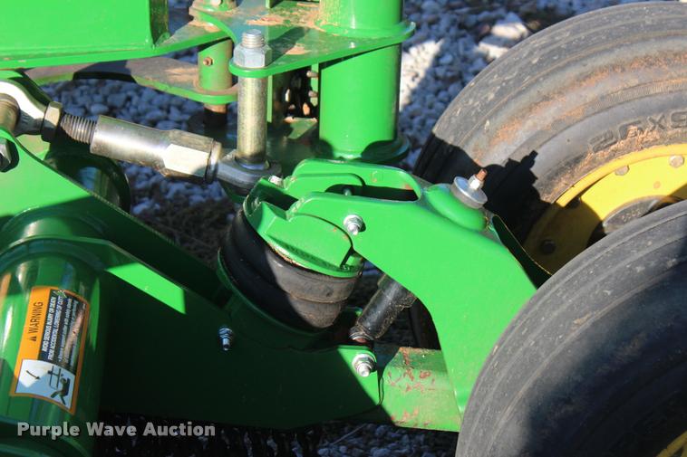 image for item L4813 2015 John Deere CX15 flex-wing rotary mower