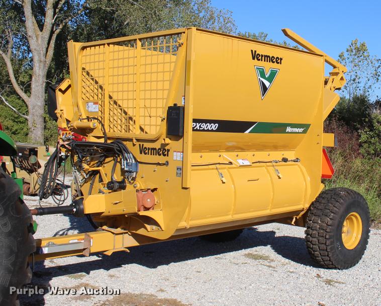 image for item L4821 2014 Vermeer BPX9000 bale processor