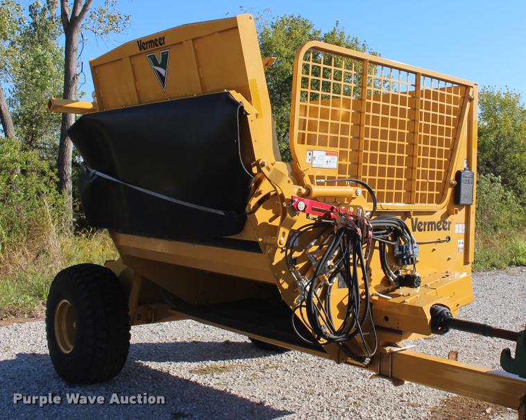 image for item L4821 2014 Vermeer BPX9000 bale processor