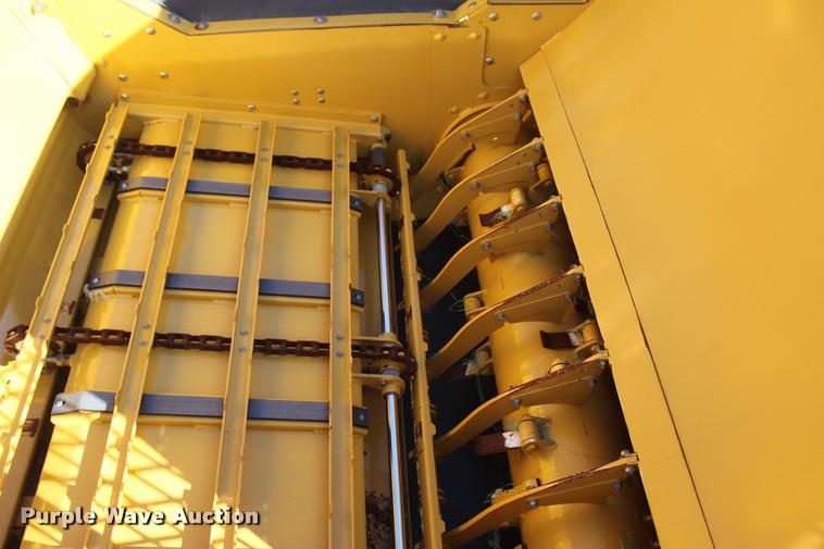 image for item L4821 2014 Vermeer BPX9000 bale processor