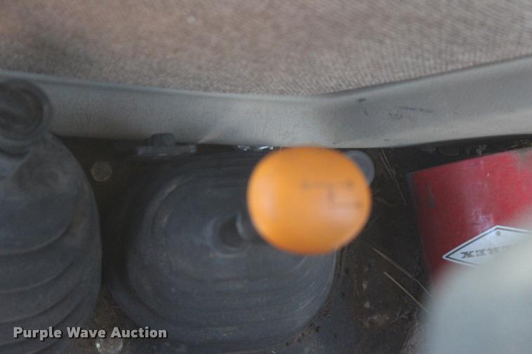 image for item L4822 2013 John Deere 5101E MFWD tractor