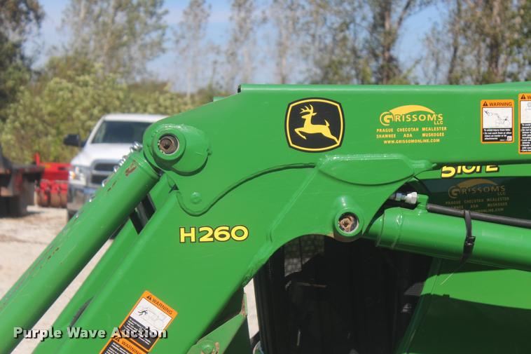 image for item L4822 2013 John Deere 5101E MFWD tractor