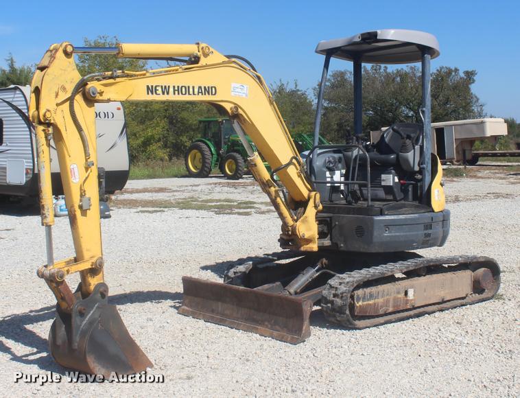 image for item L4823 2006 New Holland E355R compact excavator