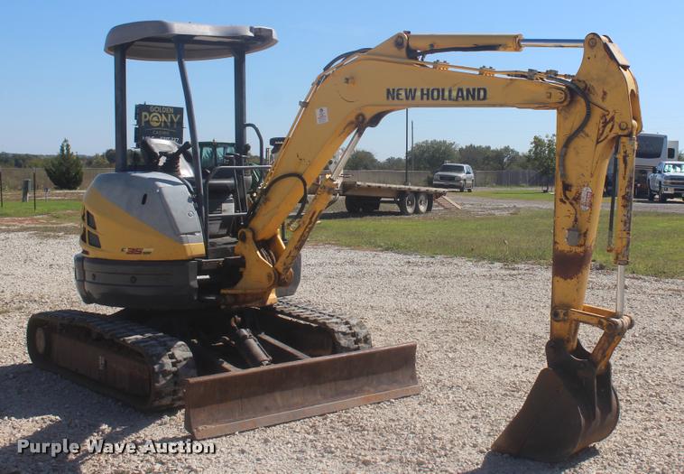 image for item L4823 2006 New Holland E355R compact excavator