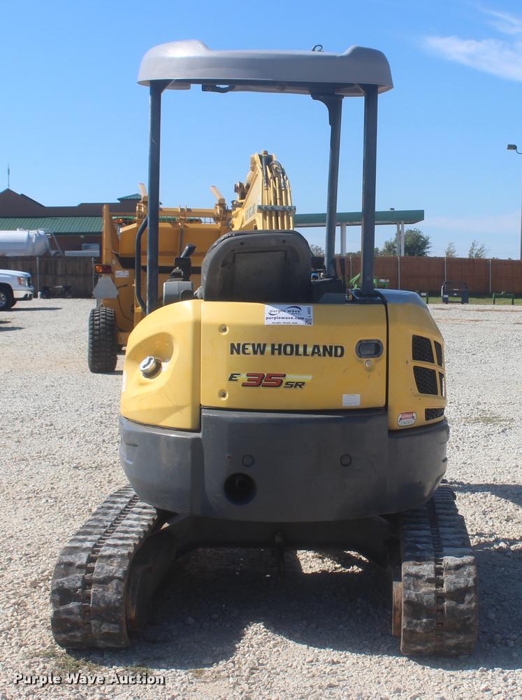 image for item L4823 2006 New Holland E355R compact excavator