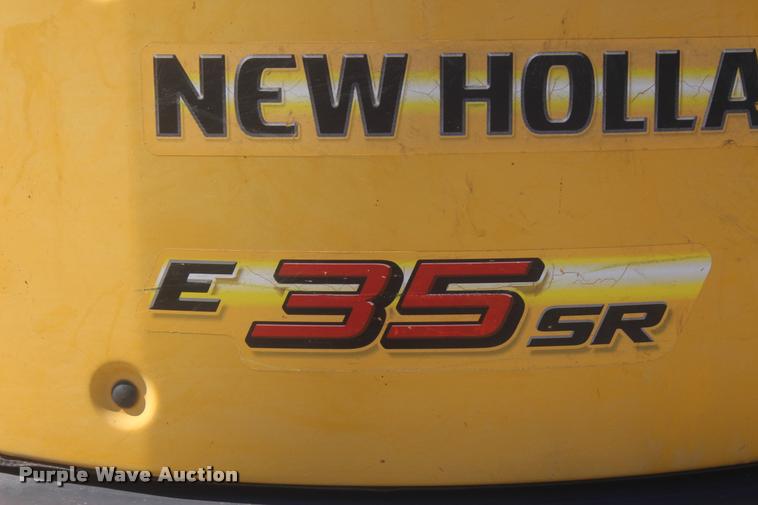 image for item L4823 2006 New Holland E355R compact excavator