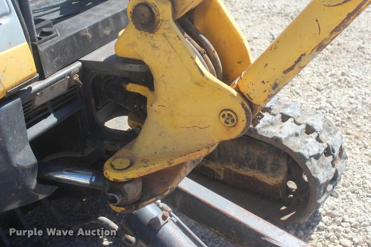 image for item L4823 2006 New Holland E355R compact excavator