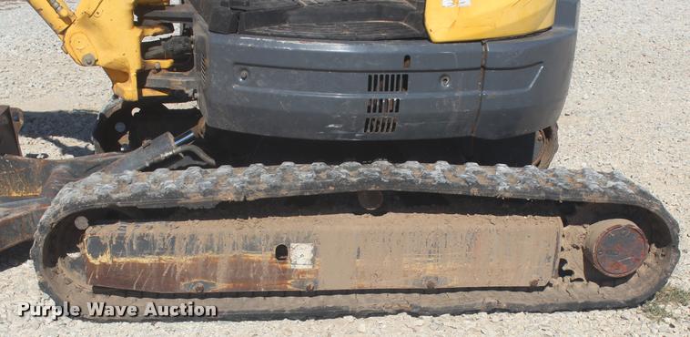 image for item L4823 2006 New Holland E355R compact excavator