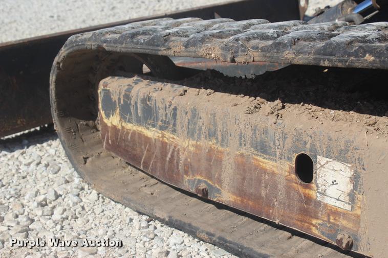 image for item L4823 2006 New Holland E355R compact excavator