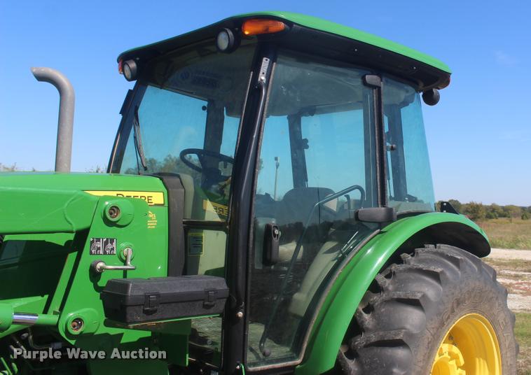 image for item L4824 2013 John Deere 5085E MFWD tractor