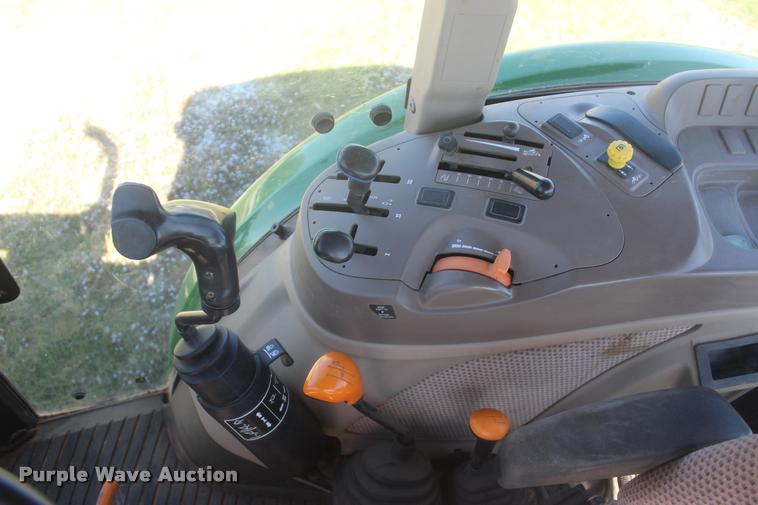 image for item L4824 2013 John Deere 5085E MFWD tractor