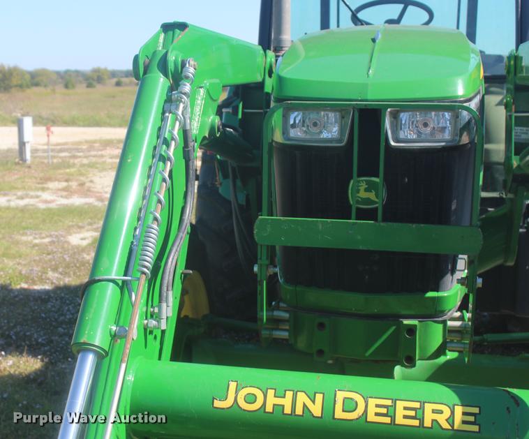 image for item L4824 2013 John Deere 5085E MFWD tractor