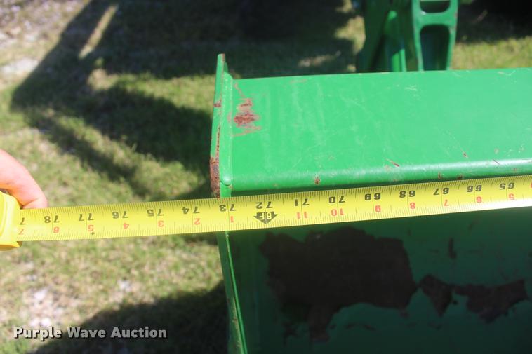 image for item L4824 2013 John Deere 5085E MFWD tractor