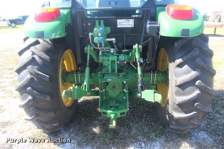 image for item L4824 2013 John Deere 5085E MFWD tractor