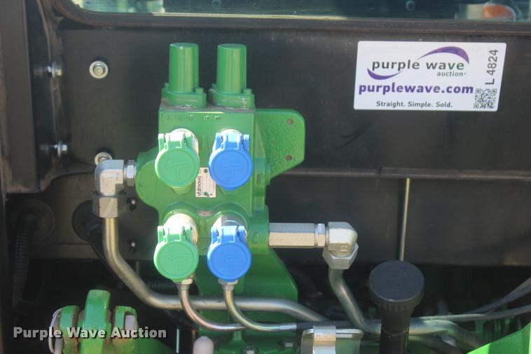 image for item L4824 2013 John Deere 5085E MFWD tractor