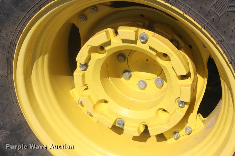 image for item L4824 2013 John Deere 5085E MFWD tractor