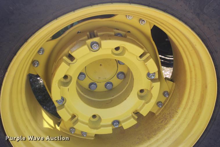 image for item L4824 2013 John Deere 5085E MFWD tractor