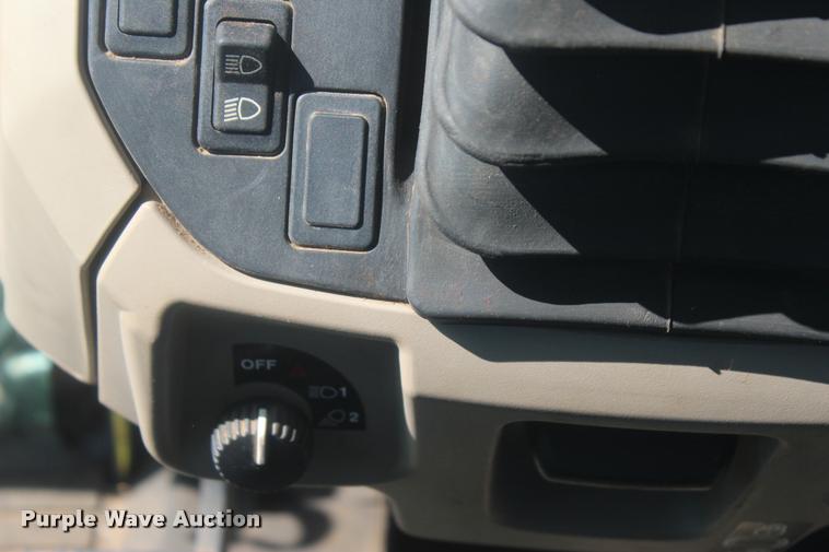 image for item L4825 2013 John Deere 6115D MFWD tractor